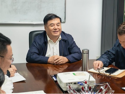 尖端智汇  共绘“烯”望——首席科学家张亚非教授到访利物盛